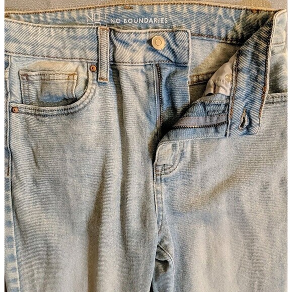 No Boundaries Jeans Juniors 3 Distressed White Wash Rips High Rise Blue Zip Fly - Picture 5 of 9